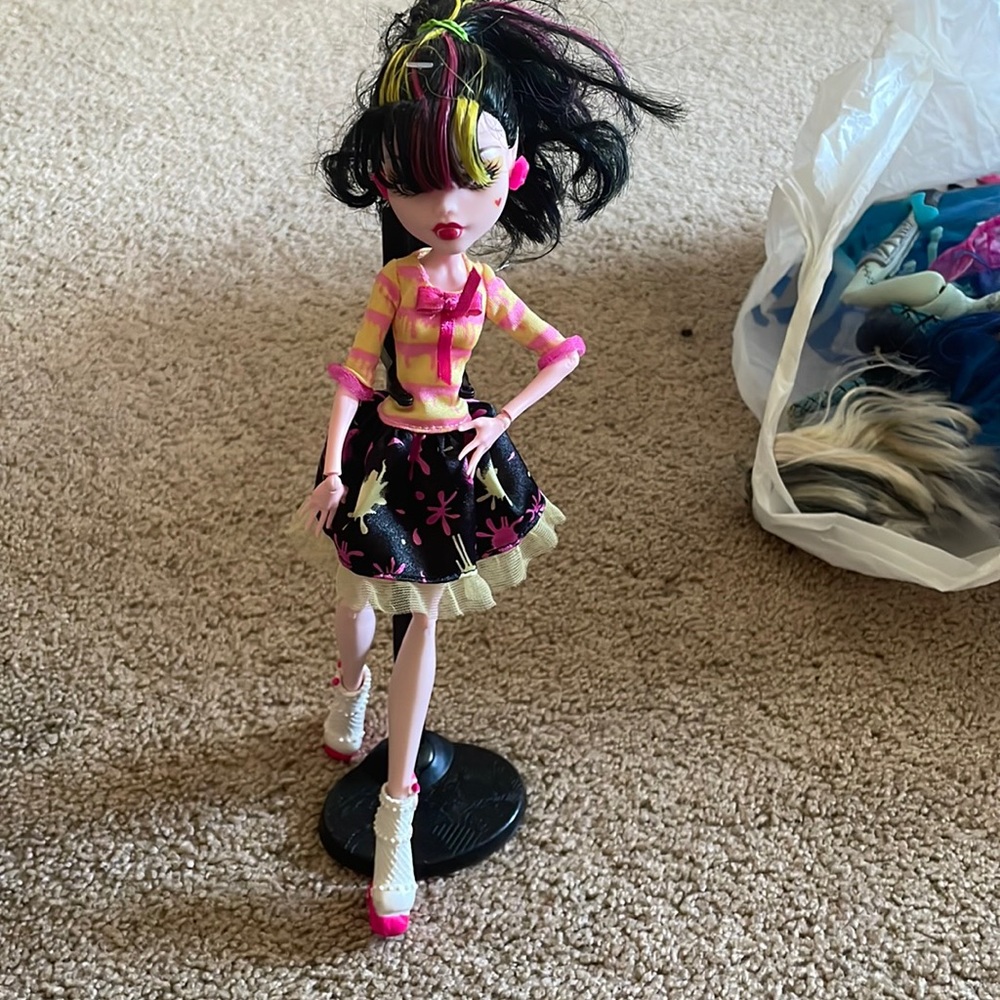 MONSTER HIGH DOLL! Draculaura Art Class Doll!